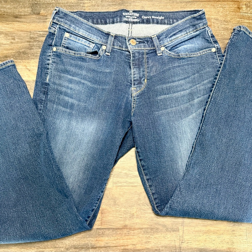 Signature by Levi Strauss Women's Classic Blue Straight Leg Jeans
